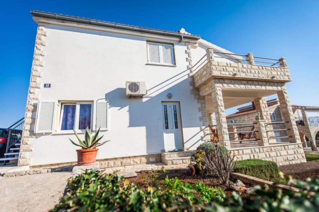 Villa Porto Rogac Exterior photo